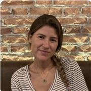 Hola! Em dic Gemma. Sóc arquitecta recent graduada, i estic compatibilitzant els meus estudis de màster amb classes particulars i de reforç a alumnes de primària i ESO. A més, em dedico a donar suport en els deures i en l'organització de l'estudiant. Les